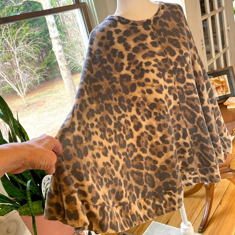 Dress Up animal print poncho! Size large!! - Picture 2 of 10